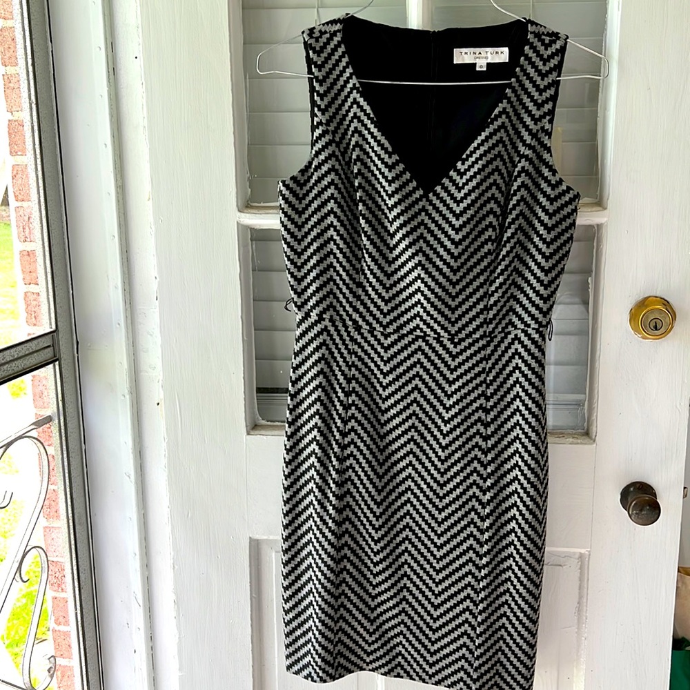 Trina Turk Sleeveless shift